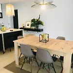 With Private Pool In Neiva, 150 M² Neiva