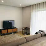 With Private Pool In Neiva, 150 M² 度假居 Neiva