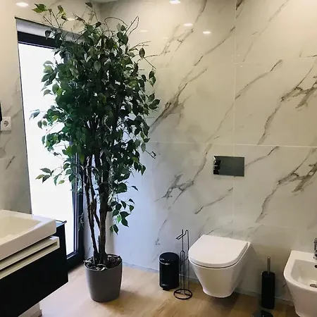 Villa With Private Pool In Neiva, 150 M² Nyaraló