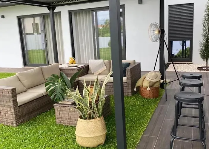 Villa With Private Pool In Neiva, 150 M² Nyaraló Neiva